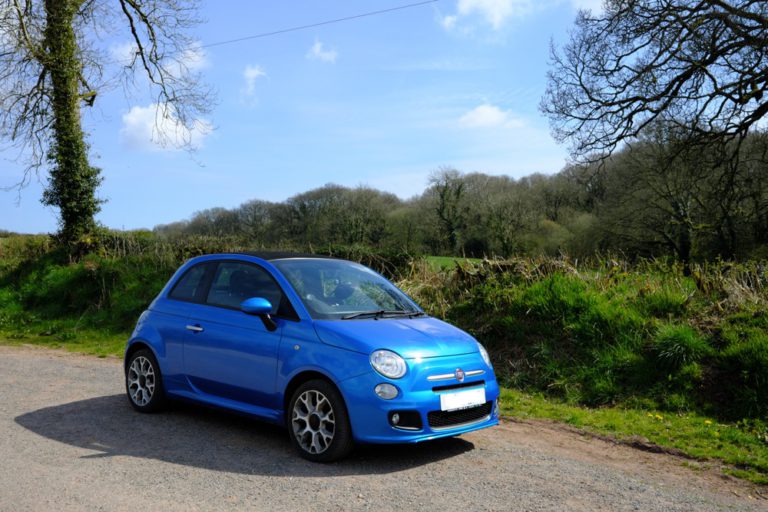 Buy a sporty Fiat 500 at Weelee for under R2 000 per month