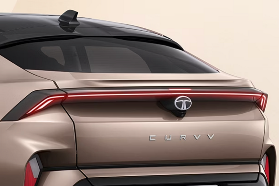 A close-up of the rear showcases the Curvv's sophisticated design details.