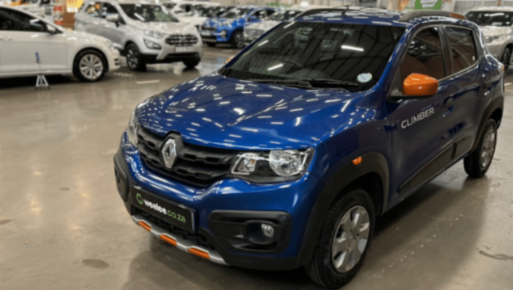 Buy a used care like a Renault Kwid at Weelee.