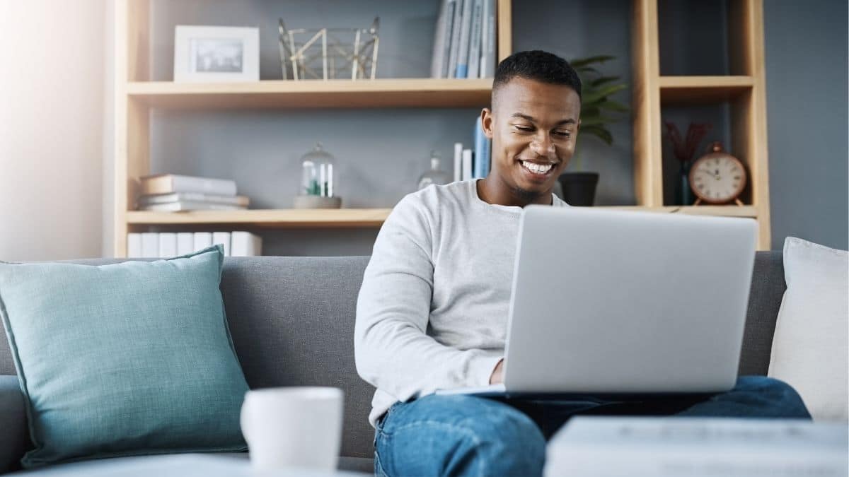 Man searches for options to sell his car safely online