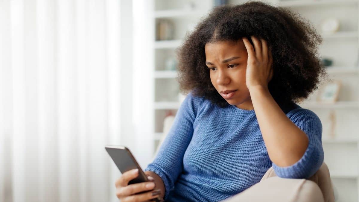 Woman is concerned about defaulting on a car repayment